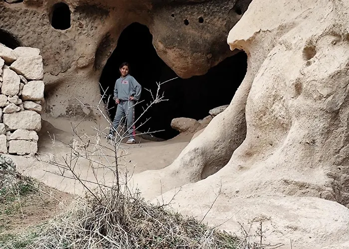 Cappadocia Private Tour 2 Days And One Night Breakfast And Dinner Included אלאניה